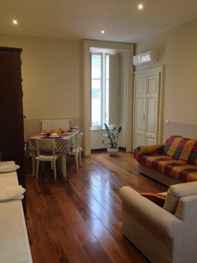 B & B Luca Giordano N6 Naples Exterior photo
